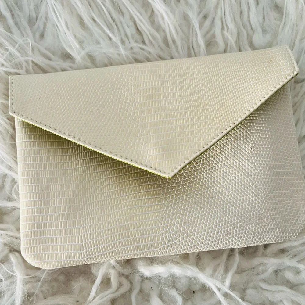 Ipsy Ivory Faux Snakeskin Glam Cosmetic Bag